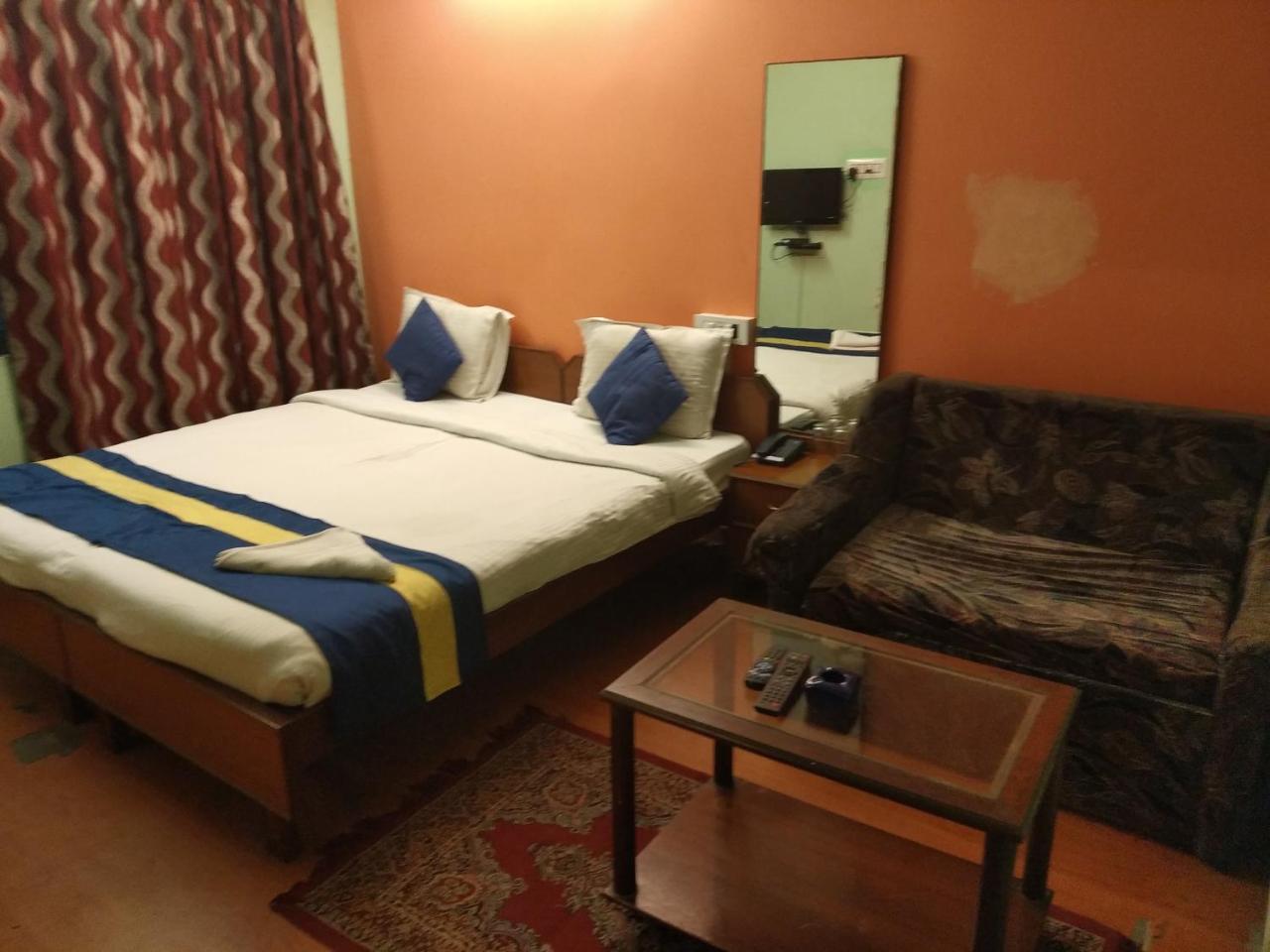 Hotel Relax Kalkutta Kültér fotó