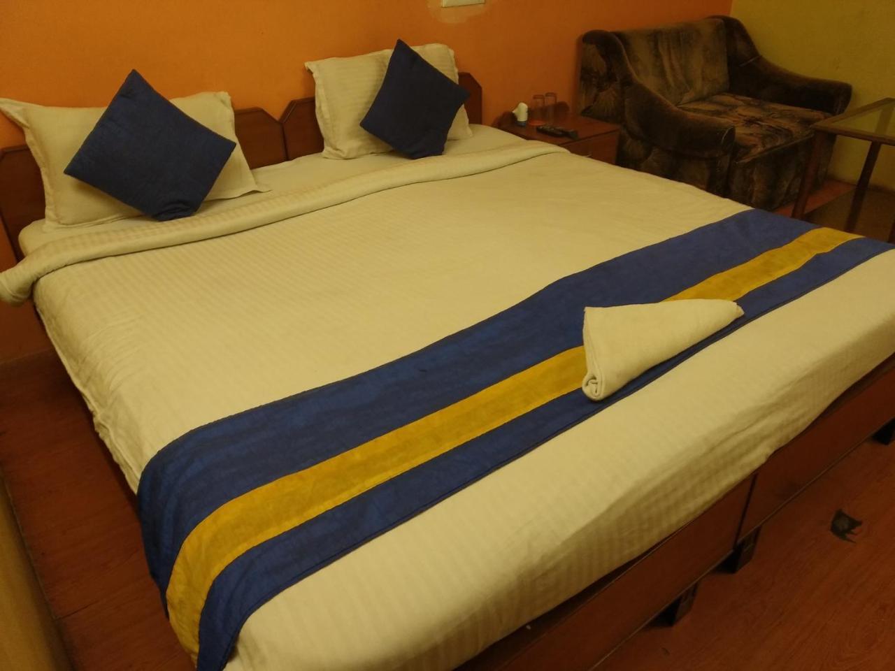 Hotel Relax Kalkutta Kültér fotó