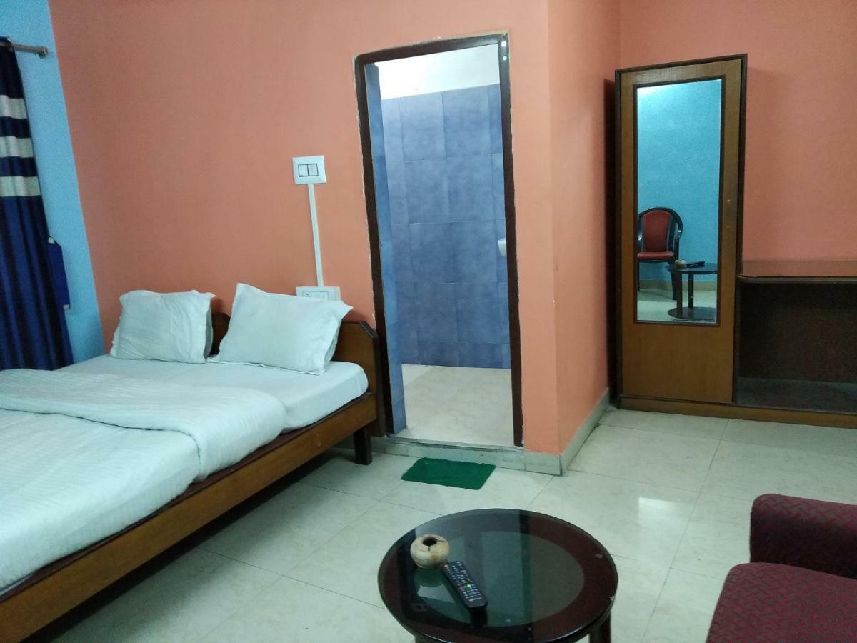 Hotel Relax Kalkutta Kültér fotó